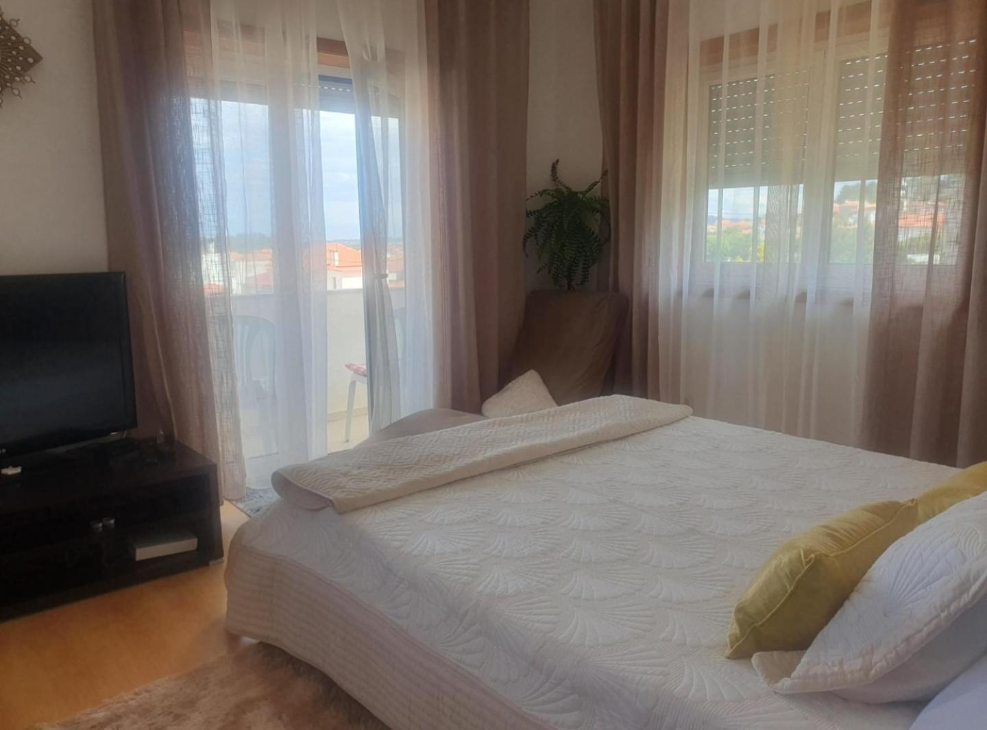 Grace House Apartment Belinho Bagian luar foto